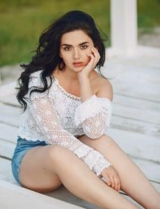 VIP companion girl in Khuldabad – discreet service